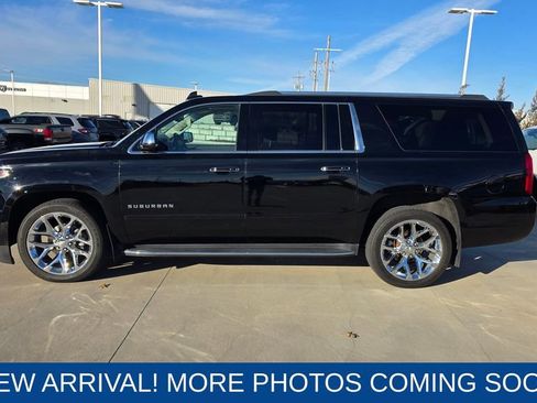 Used 2017 Chevrolet Suburban Premier image 2