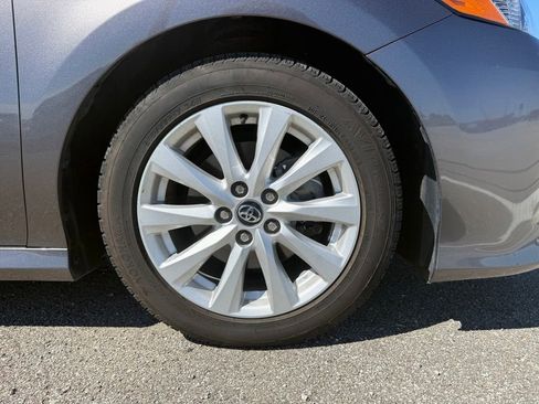 Used 2020 Toyota Camry LE FWD image 17
