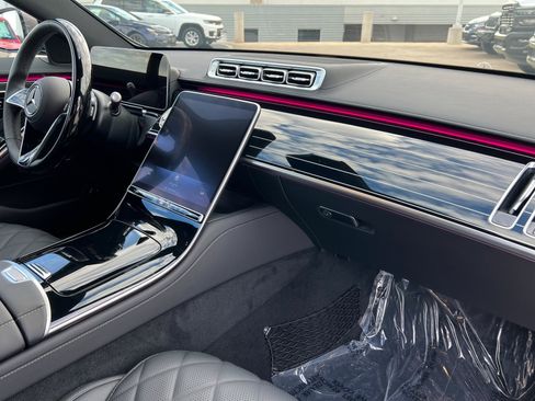 New 2026 Mercedes-Benz S 580 4MATIC Sedan image 23