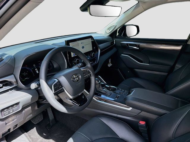 Used 2026 Toyota Highlander Limited AWD/4WD image 27