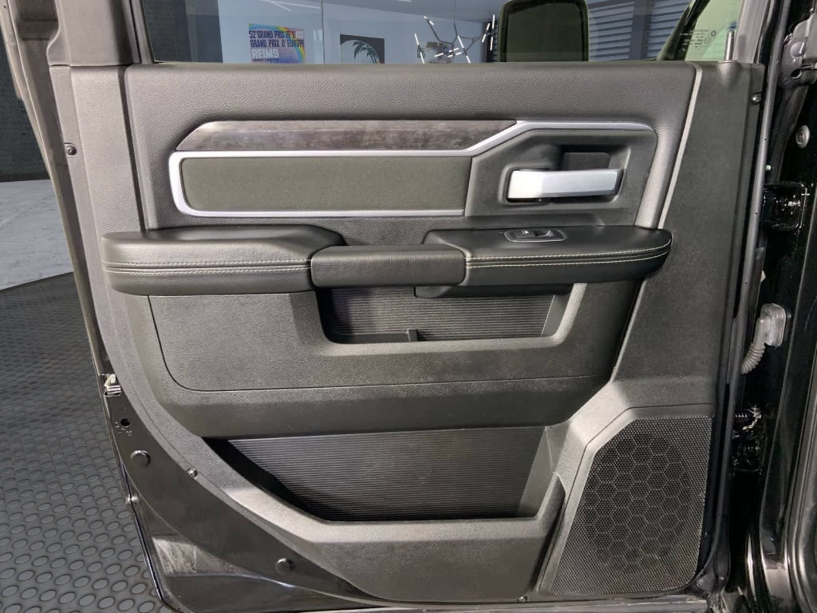 Used 2024 RAM 3500 Big Horn AWD/4WD image 13