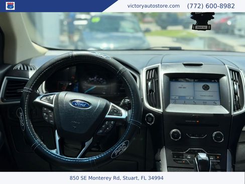 Used 2017 Ford Edge SEL w/ Equipment Group 201A FWD image 2