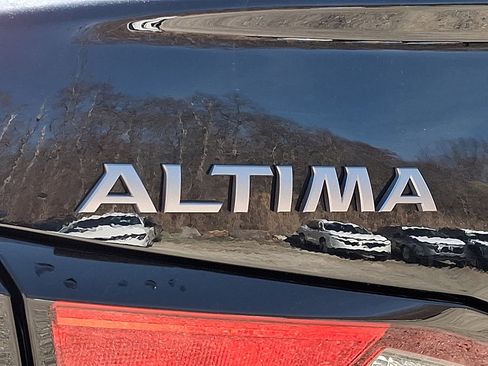 New 2026 Nissan Altima 2.5 SR AWD/4WD image 12