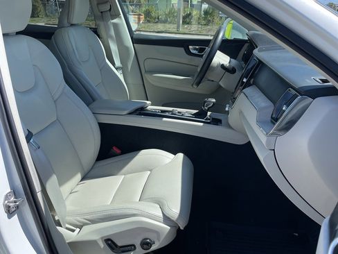 Used 2021 Volvo XC60 T5 Inscription w/ Protection Package Premier image 13