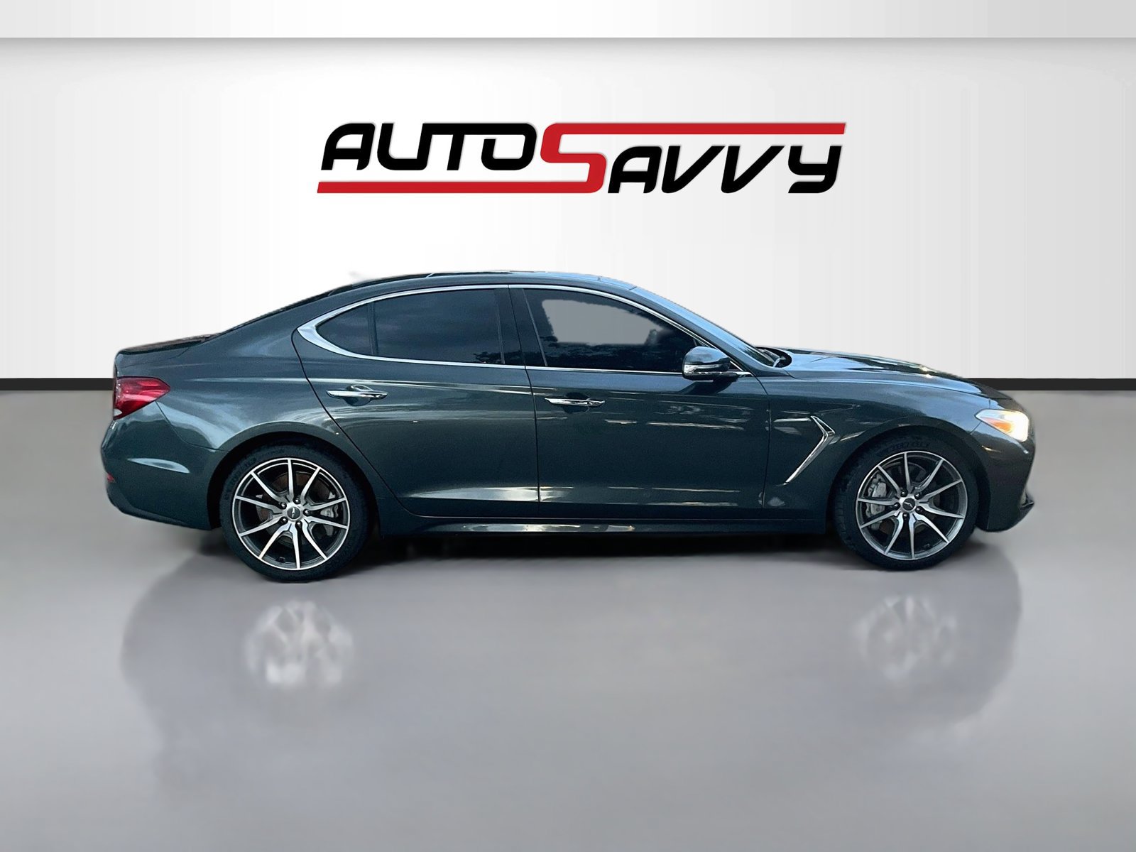 Used 2019 Genesis G70 3.3T Design RWD image 8