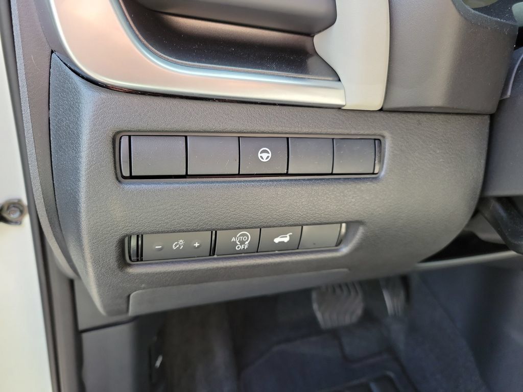 Used 2023 Nissan Rogue SV w/ SV Premium B Package FWD image 26
