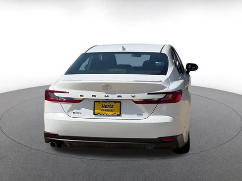 Used 2026 Toyota Camry SE FWD image 12