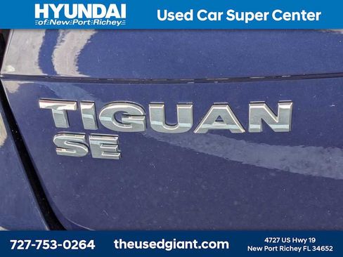 Used 2021 Volkswagen Tiguan SE w/ Panoramic Sunroof Package image 13