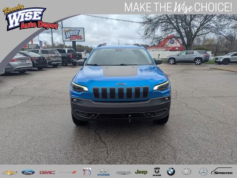 Used 2021 Jeep Cherokee Trailhawk image 8