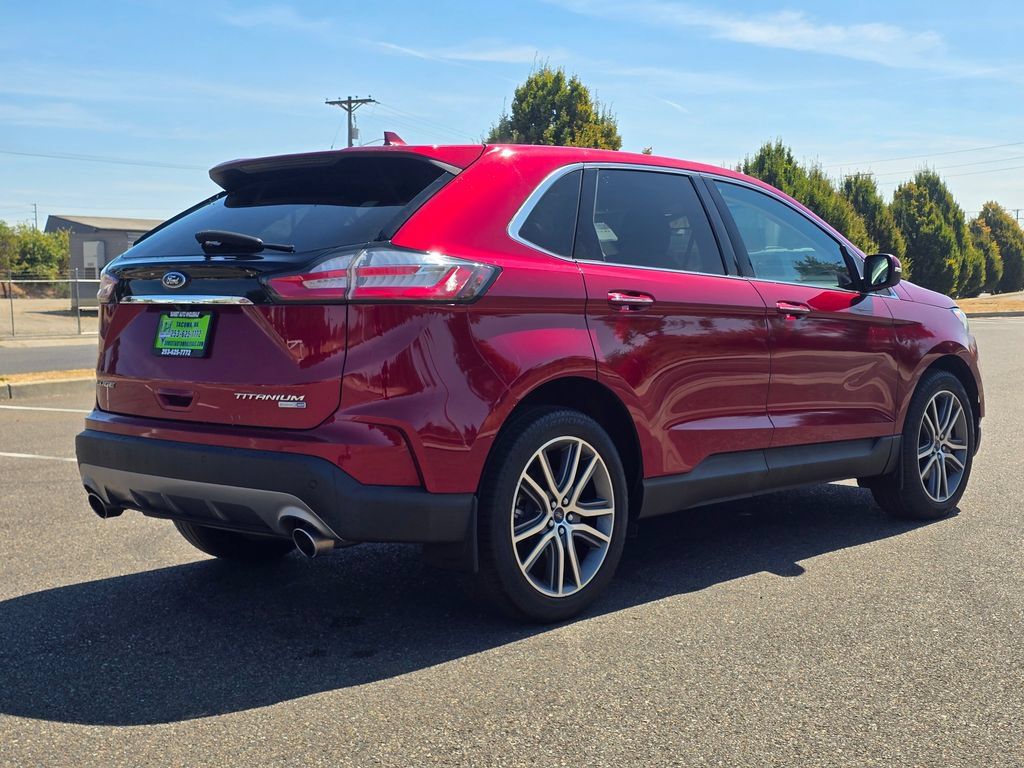 Used 2019 Ford Edge Titanium w/ Cold Weather Package AWD/4WD image 5