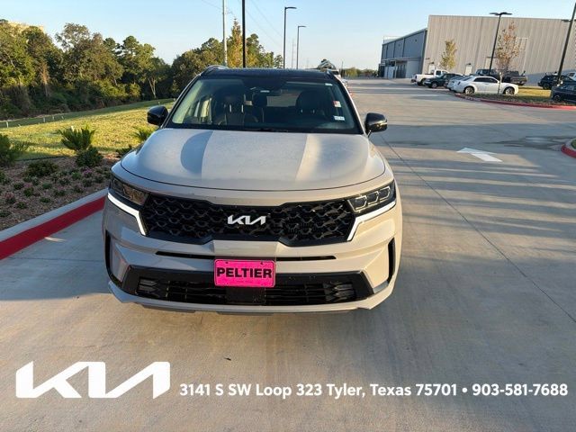 Certified 2023 Kia Sorento SX AWD/4WD image 2