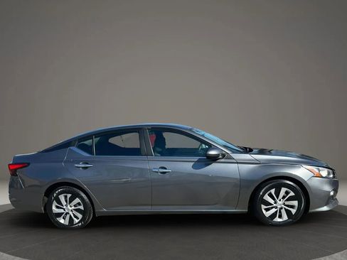 Used 2021 Nissan Altima 2.5 S w/ Driver Assist Package image 4