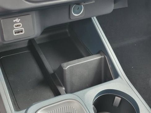 New 2025 Ford Maverick XL w/ Equipment Group 101A image 34