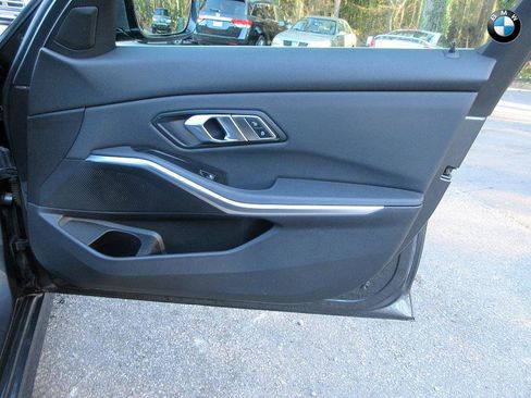 Used 2020 BMW 330i xDrive Sedan w/ Convenience Package image 22