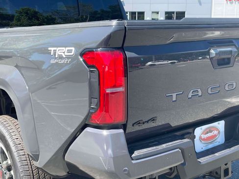 New 2026 Toyota Tacoma TRD Sport w/ TRD Sport Upgrade Package AWD/4WD image 10