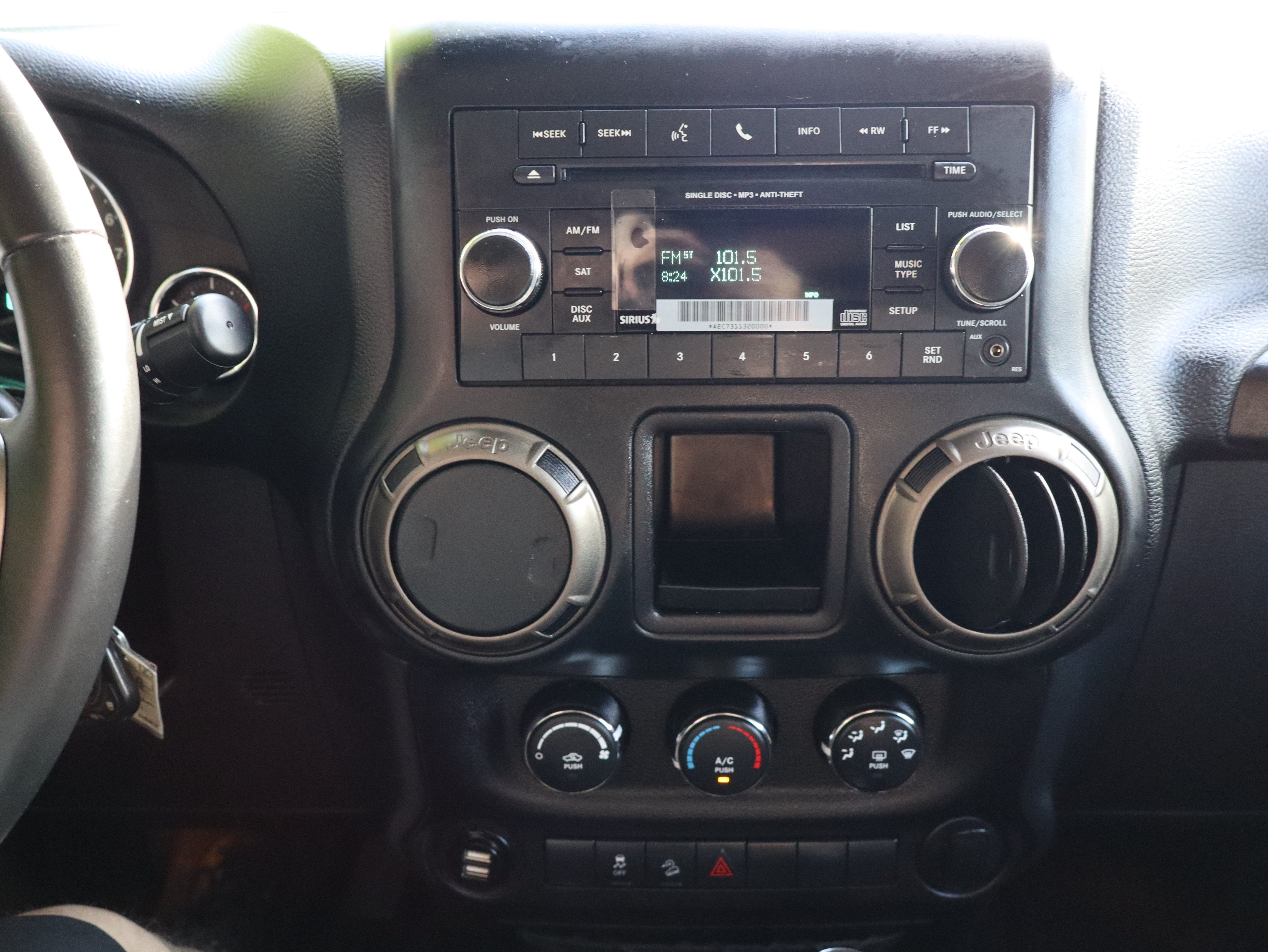 Used 2018 Jeep Wrangler Unlimited Sport AWD/4WD image 38