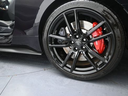 Used 2022 Ford Mustang Shelby GT500 w/ Technology Package RWD image 48