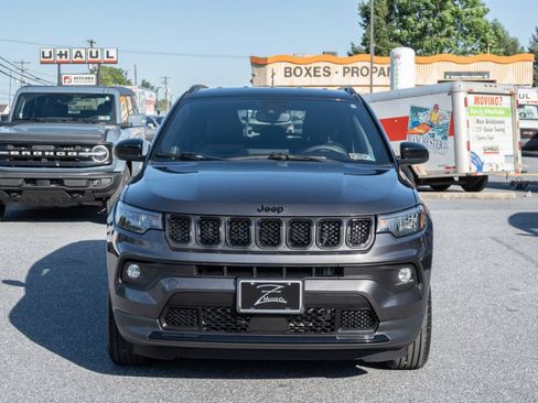 Used 2023 Jeep Compass Latitude AWD/4WD image 4