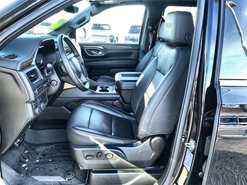 Used 2024 Chevrolet Suburban High Country image 11