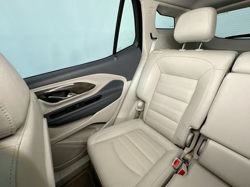 Used 2024 GMC Terrain Denali w/ Denali Premium Package AWD/4WD image 12