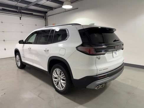Used 2026 GMC Acadia Elevation w/ Elevation Premium Package FWD image 5