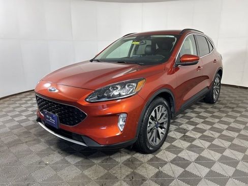 Certified 2020 Ford Escape Titanium image 3