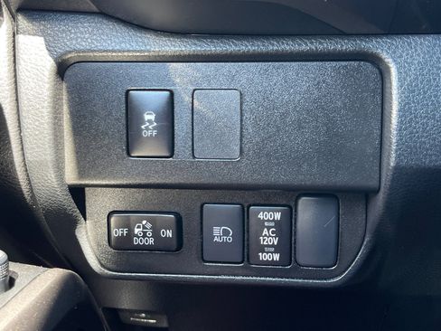 Used 2023 Toyota Tacoma TRD Sport AWD/4WD image 32