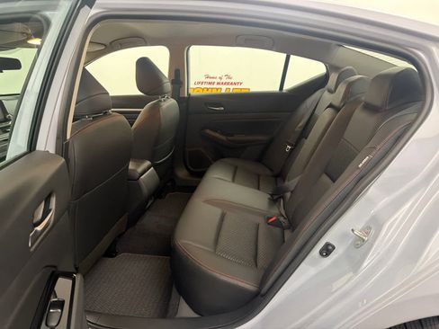 Certified 2023 Nissan Altima 2.5 SR FWD image 15