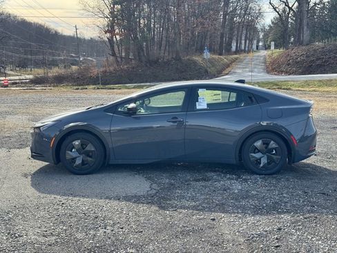 New 2026 Toyota Prius Plug-In Hybrid image 6