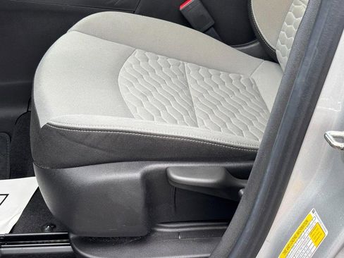 Used 2020 Chevrolet Equinox LS FWD image 15
