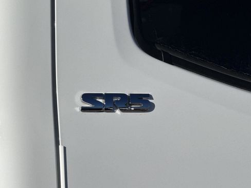 Used 2022 Toyota Tacoma SR5 image 11