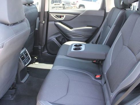 Used 2023 Subaru Forester Premium AWD/4WD image 39