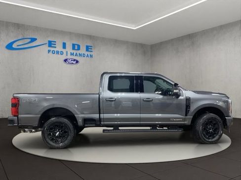 New 2026 Ford F250 Lariat w/ Black Appearance Package AWD/4WD image 8