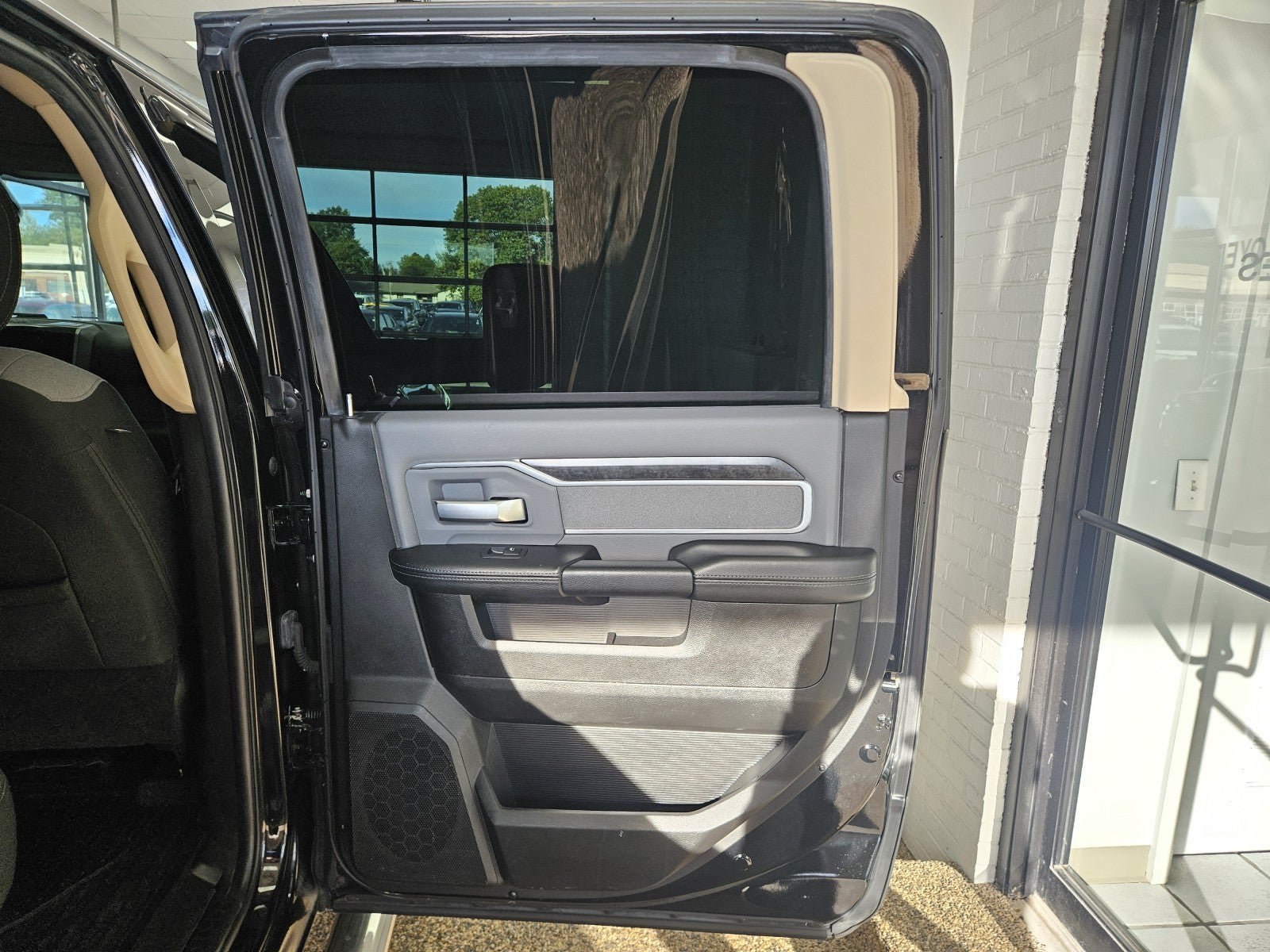 Used 2019 RAM 3500 Big Horn AWD/4WD image 14