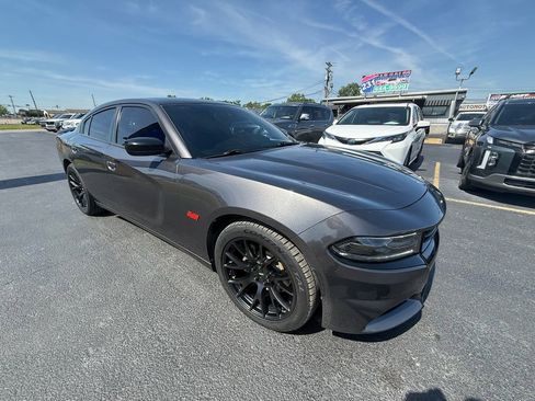 Used 2017 Dodge Charger R/T w/ Premium Group RWD image 1