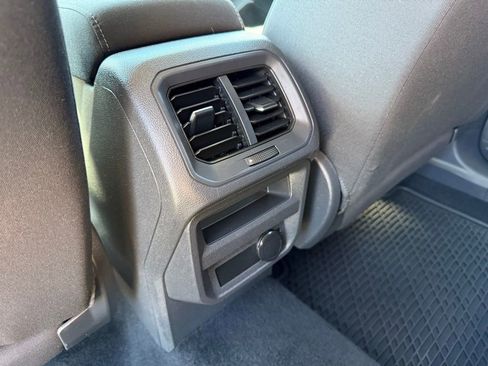 Used 2020 Volkswagen Tiguan S image 46