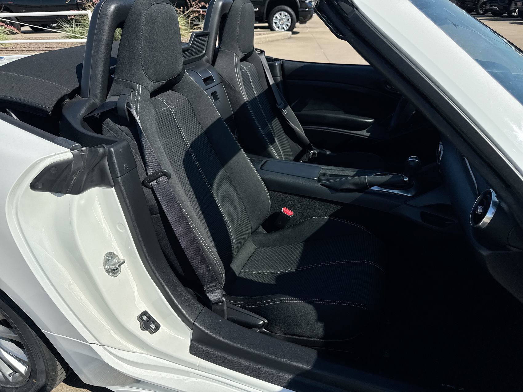 Used 2017 FIAT 124 Spider Classica RWD image 23