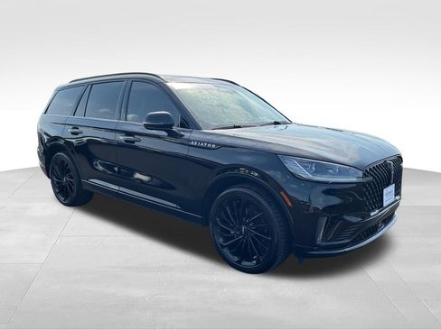 Used 2025 Lincoln Aviator Reserve w/ Jet Appearance Package AWD/4WD image 7