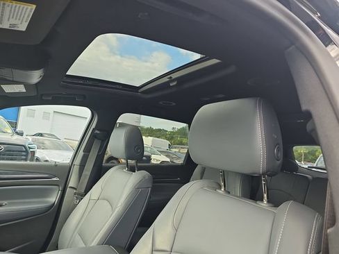 Used 2023 Buick Enclave Essence w/ Experience Buick Package FWD image 10
