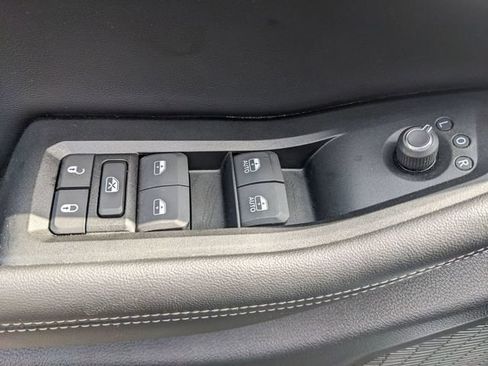 Used 2024 Jeep Grand Cherokee L Laredo w/ Luxury Tech Group I AWD/4WD image 16
