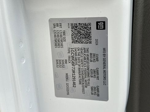 Certified 2024 Chevrolet Express 2500 Extended w/ Driver Convenience Package image 34