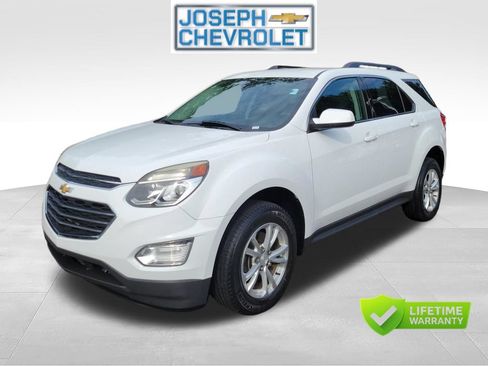 Used 2017 Chevrolet Equinox LT w/ Convenience Package FWD image 2