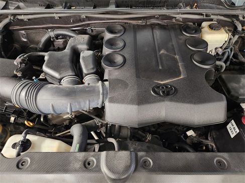 Used 2011 Toyota 4Runner SR5 image 30