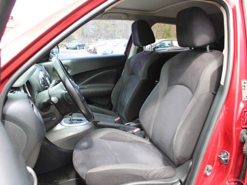 Used 2011 Nissan Juke SV w/ Interior Illumination Pkg image 25