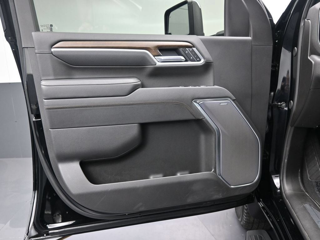 Used 2026 Chevrolet Silverado 3500 High Country w/ High Country Premium Package AWD/4WD image 11