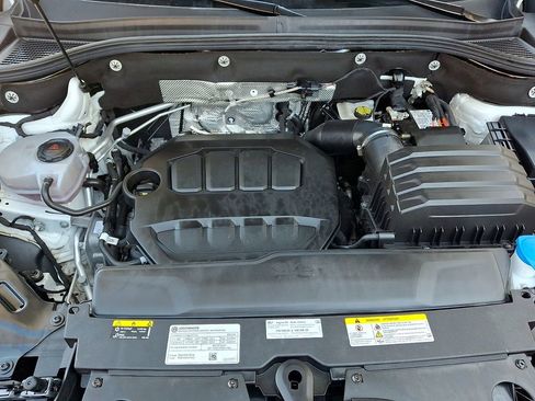 Used 2024 Volkswagen Atlas Cross Sport SE image 25