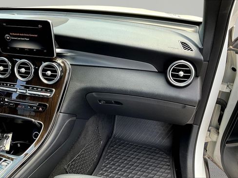 Used 2018 Mercedes-Benz GLC 300 4MATIC image 26