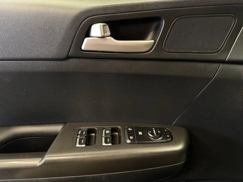 Used 2017 Kia Sportage LX AWD/4WD image 19