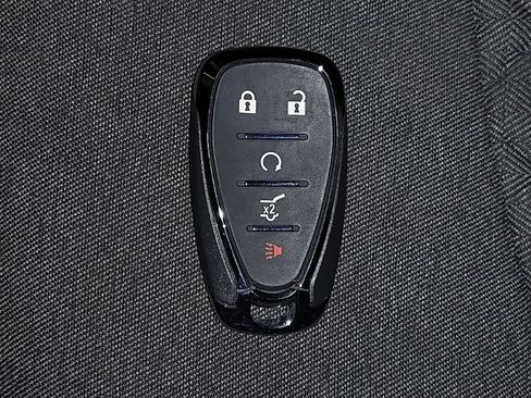 Used 2023 Chevrolet Equinox LT w/ Driver Convenience Package image 32