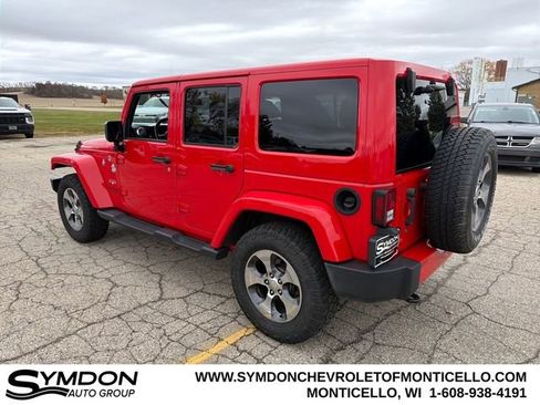 Used 2017 Jeep Wrangler Unlimited Sahara w/ Dual Top Group image 6